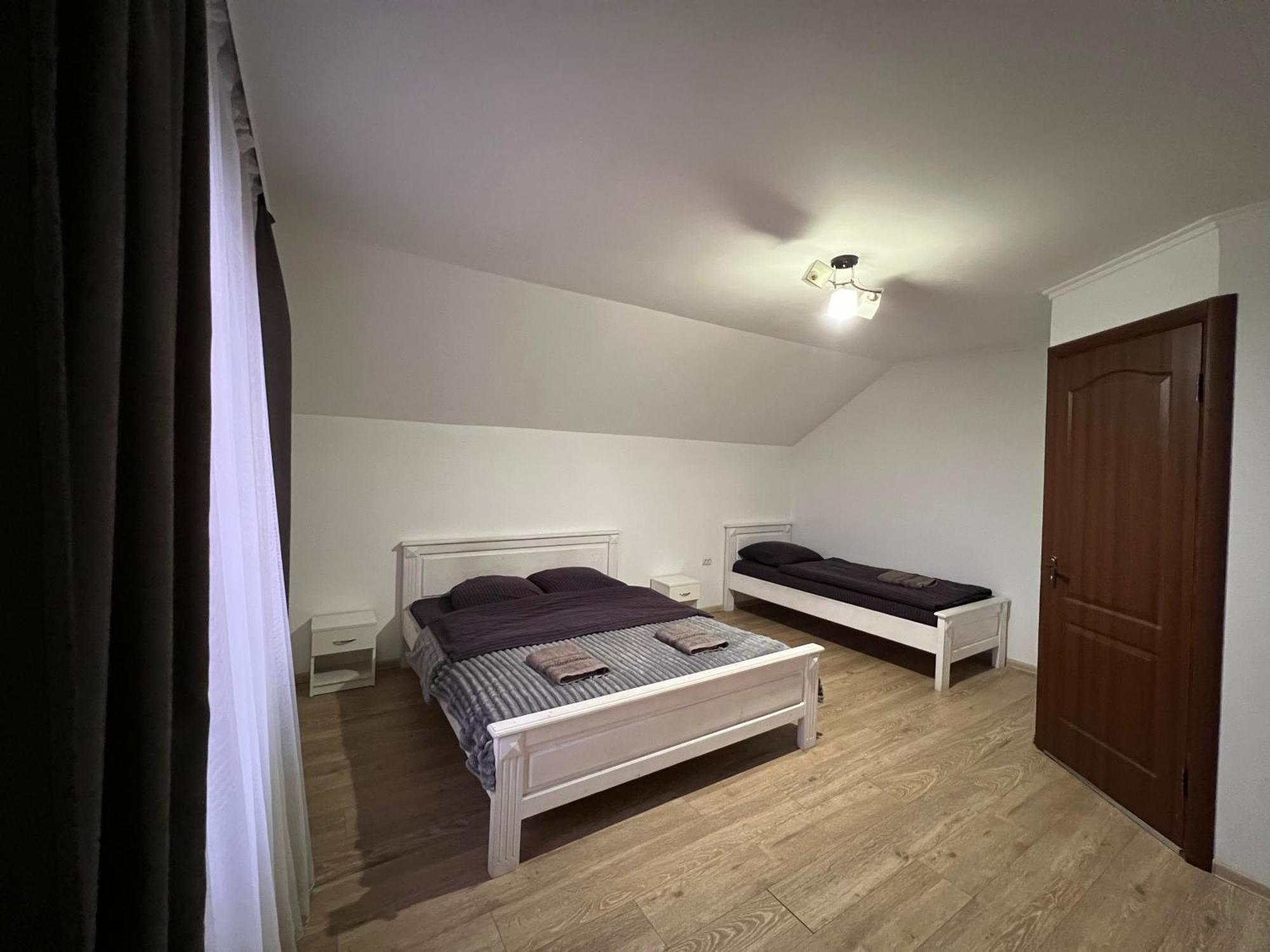 Harmony Bed and Breakfast Lazeshchyna Exteriör bild